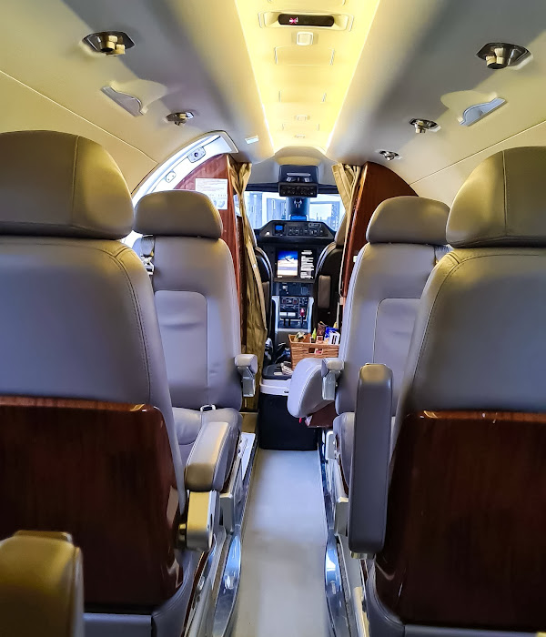 Jet Phenom 300 best jet for air taxi
